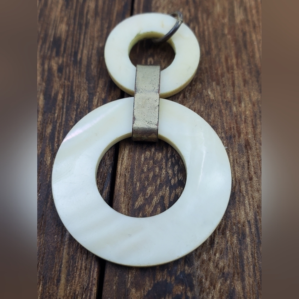 Moonstone manor‎ necklace pendant